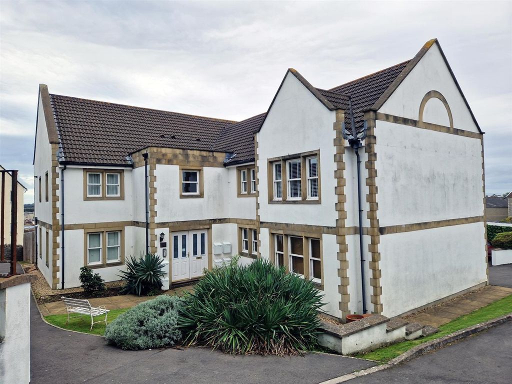 2 bed flat for sale in Landemann Circus, WestonSuperMare BS23, £