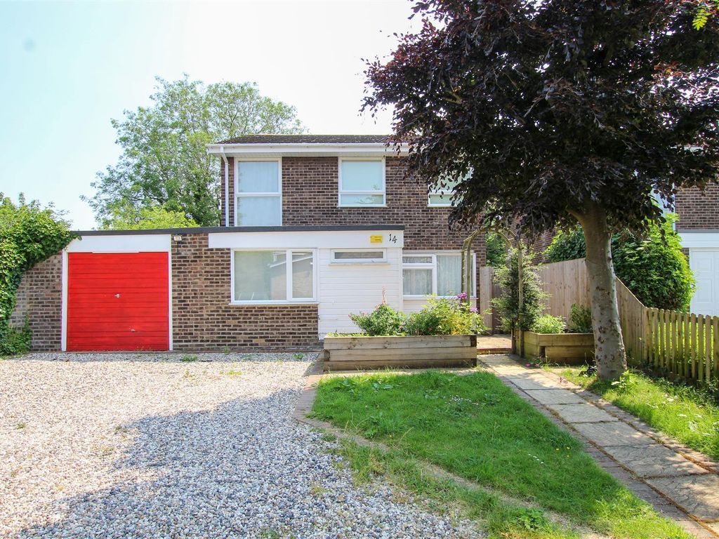 3 bed detached house to rent in Rogers Close, Elsworth, Cambridge CB23