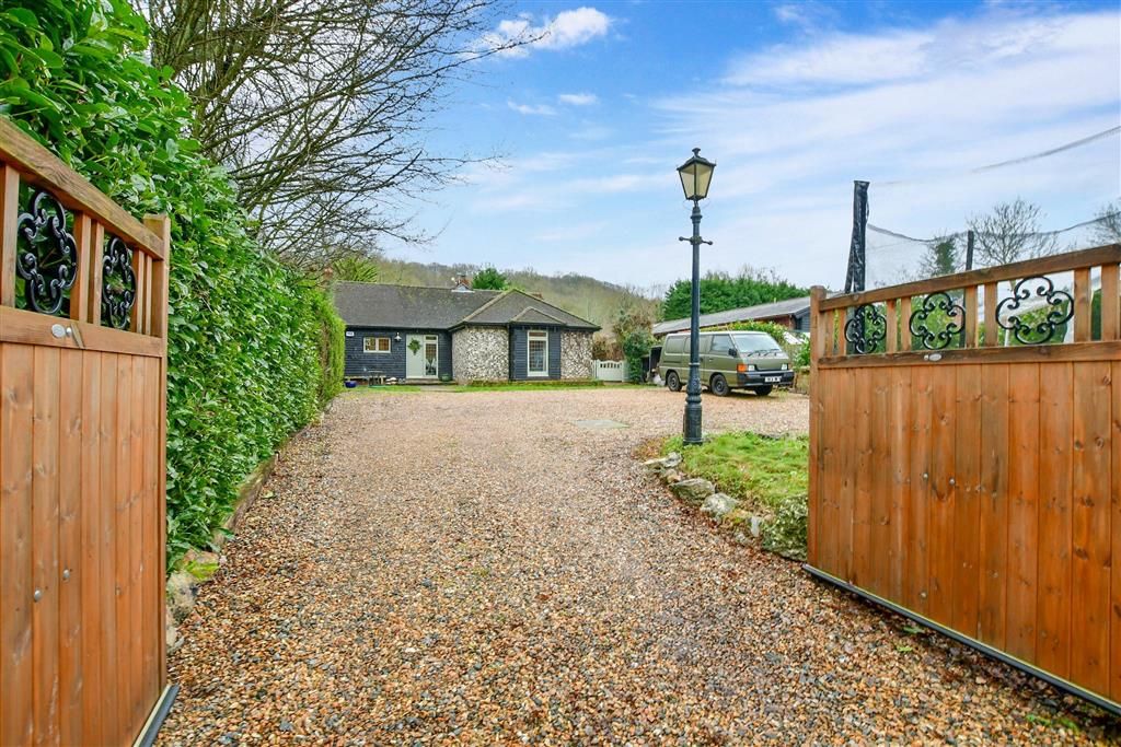 3 bed property for sale in Knatts Valley Road, Knatts Valley, Sevenoaks