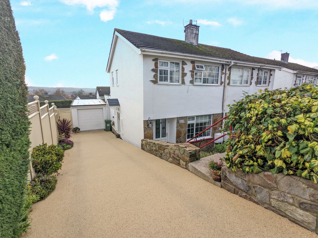 3 bed semidetached house for sale in Hawthorn Park, Brynna, Pontyclun