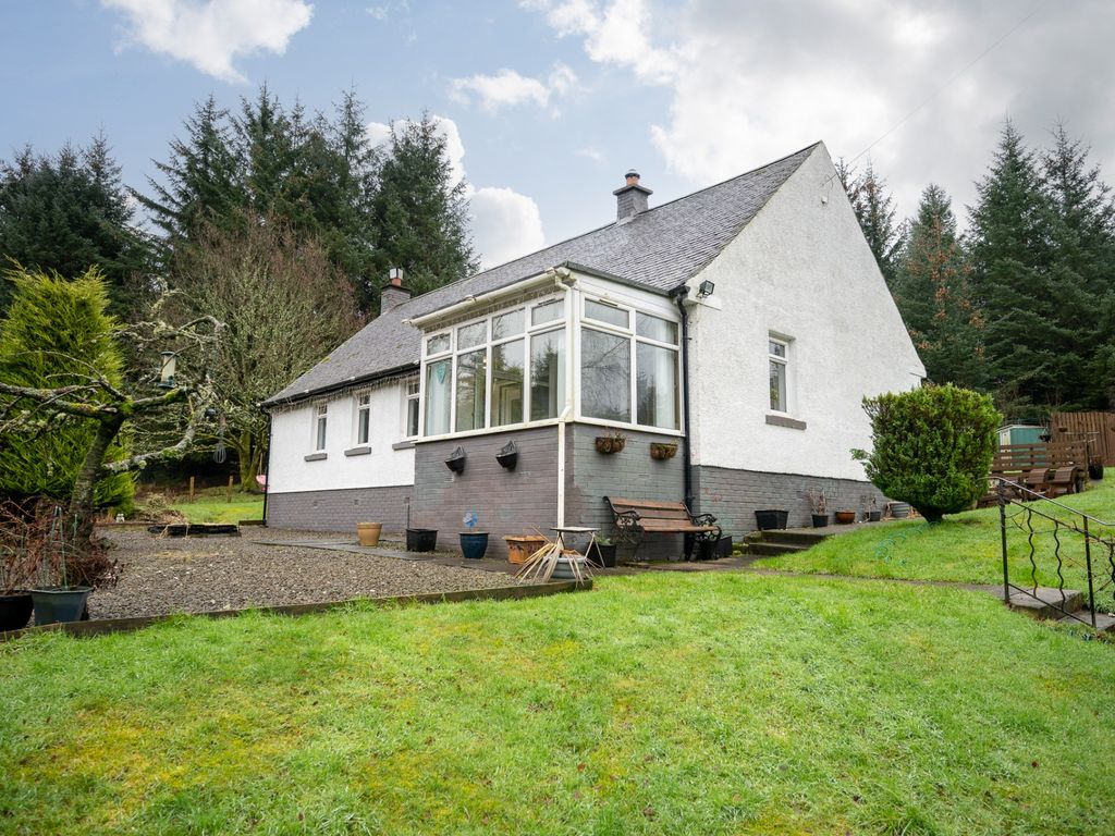 3 bed detached bungalow for sale in Denny Road, Fintry, Stirlingshire