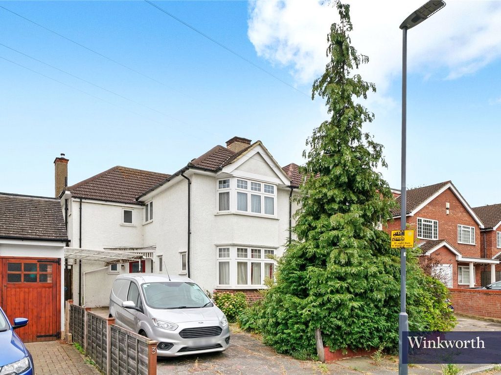 4 bed semidetached house for sale in Bonnersfield Close, Harrow HA1