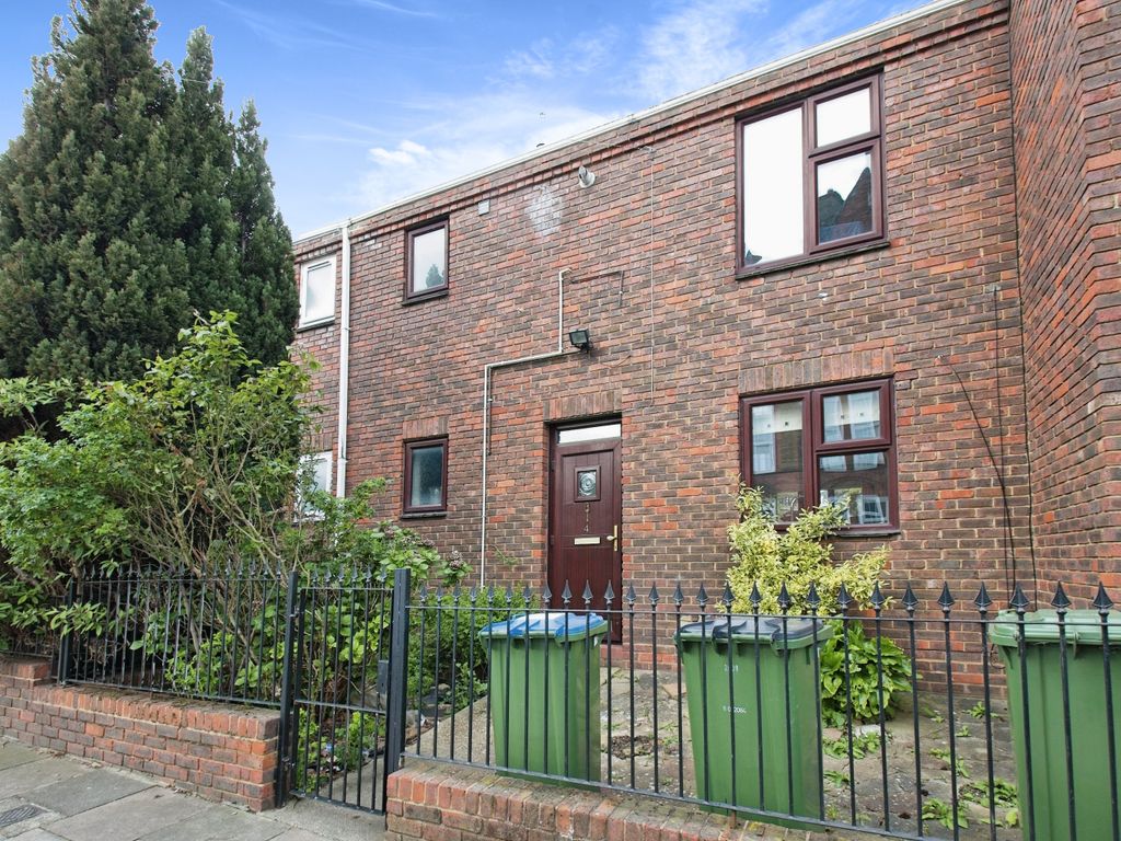 3 bed terraced house for sale in Whitworth Road, London SE18 Zoopla