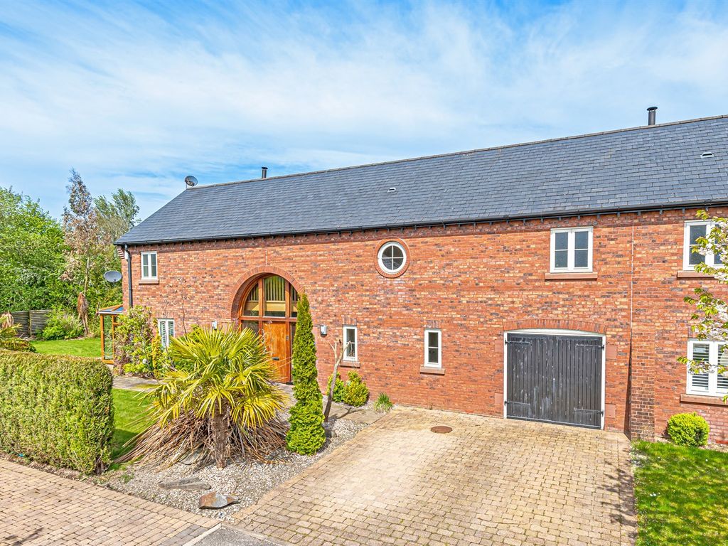4 bed semidetached house for sale in Orchard Gate, Kingsley, Frodsham