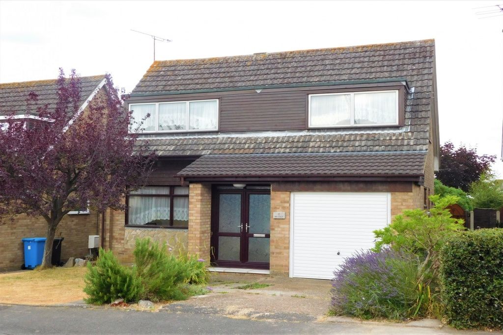 4 bed detached house for sale in Hodges Close, Canford Heath, Poole