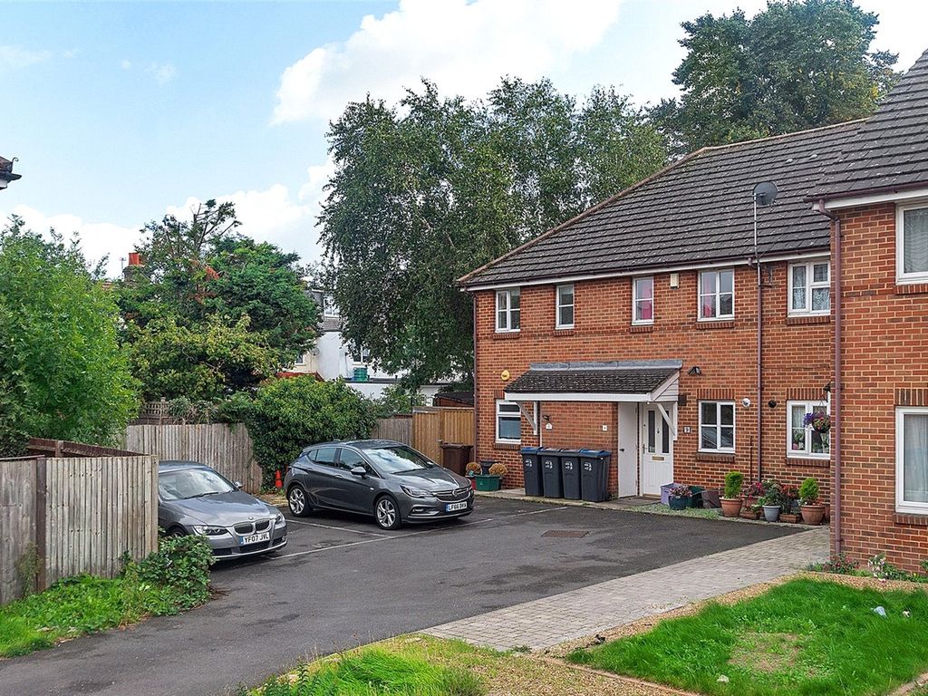 2 bed end terrace house for sale in Proctor Close, Mitcham CR4 Zoopla