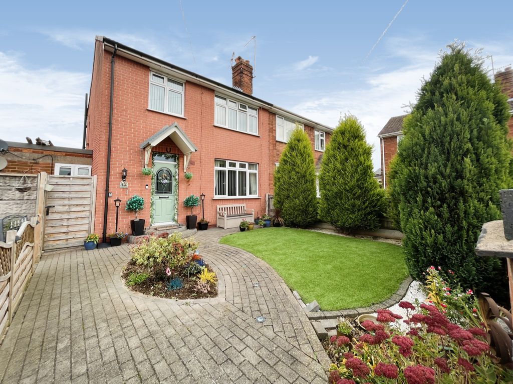 3 bed semidetached house for sale in Meadow Road, Barlaston, StokeOn