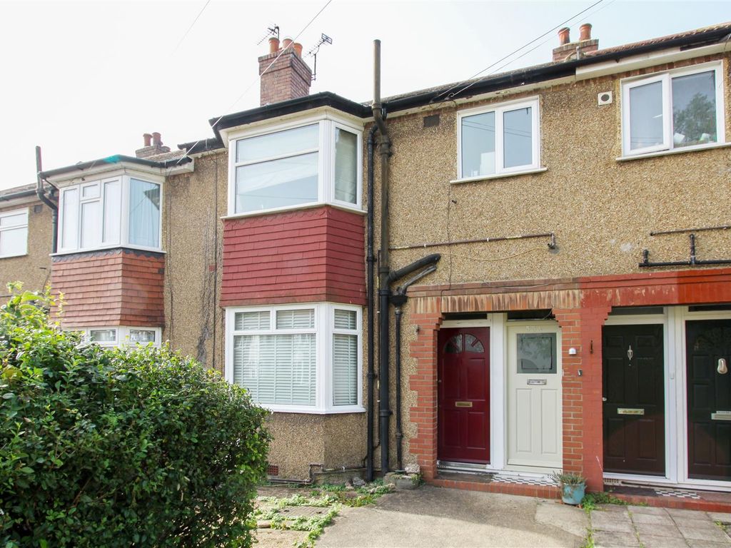 1 bed for sale in Reading Road, Northolt UB5, £289,950 Zoopla