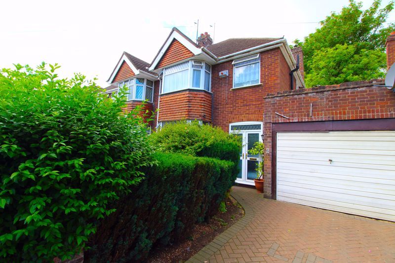 3 bed semi-detached house for sale in Halfway Avenue, Luton LU4 - Zoopla