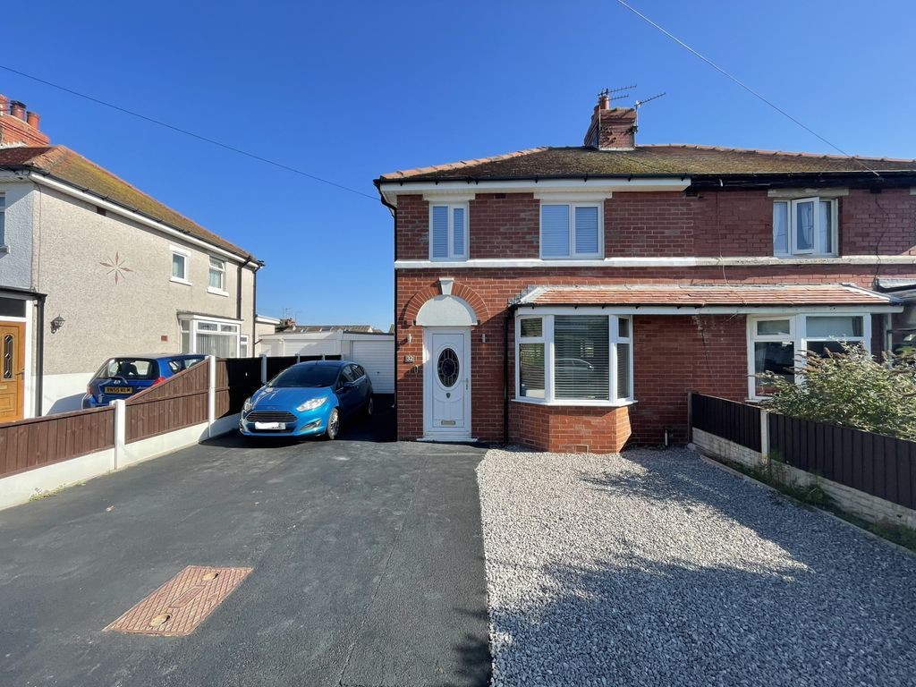 2 bed semidetached house for sale in Neville Drive, Thornton FY5, £