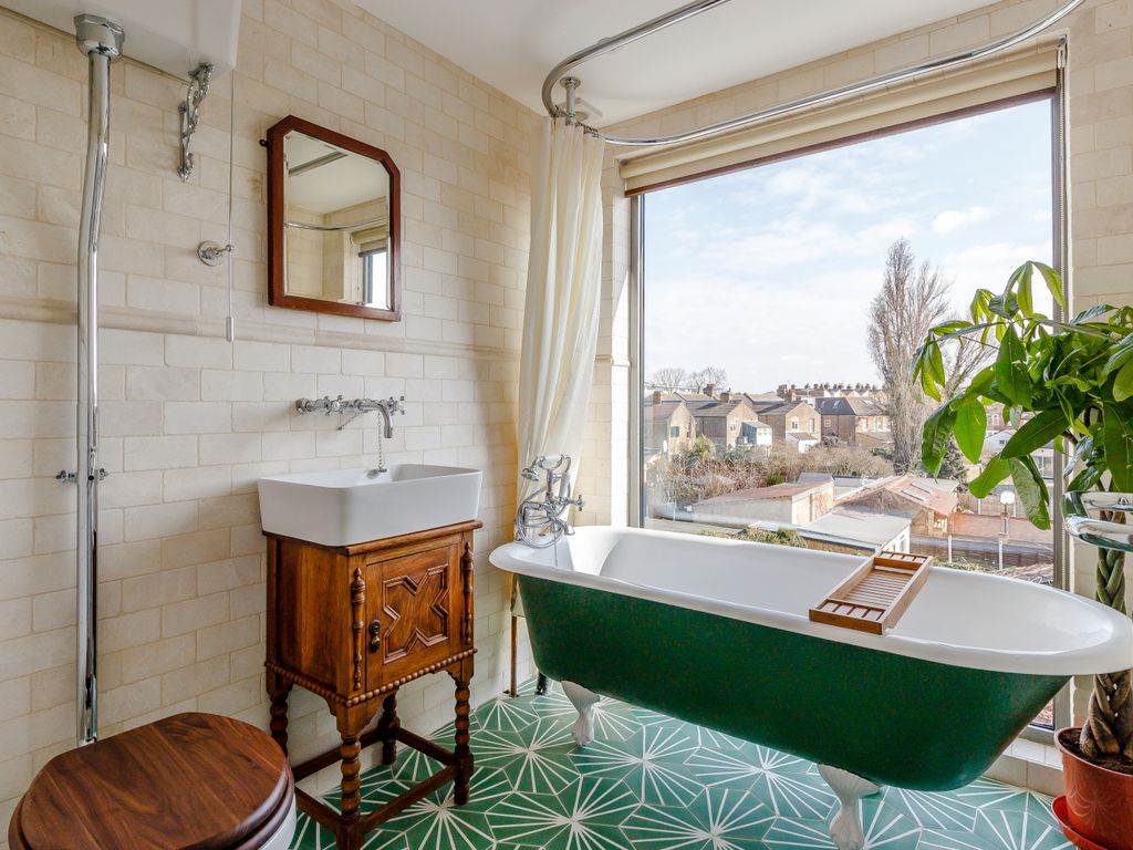 6 bed terraced house for sale in Arundel Gardens, Goodmayes, Ilford IG3