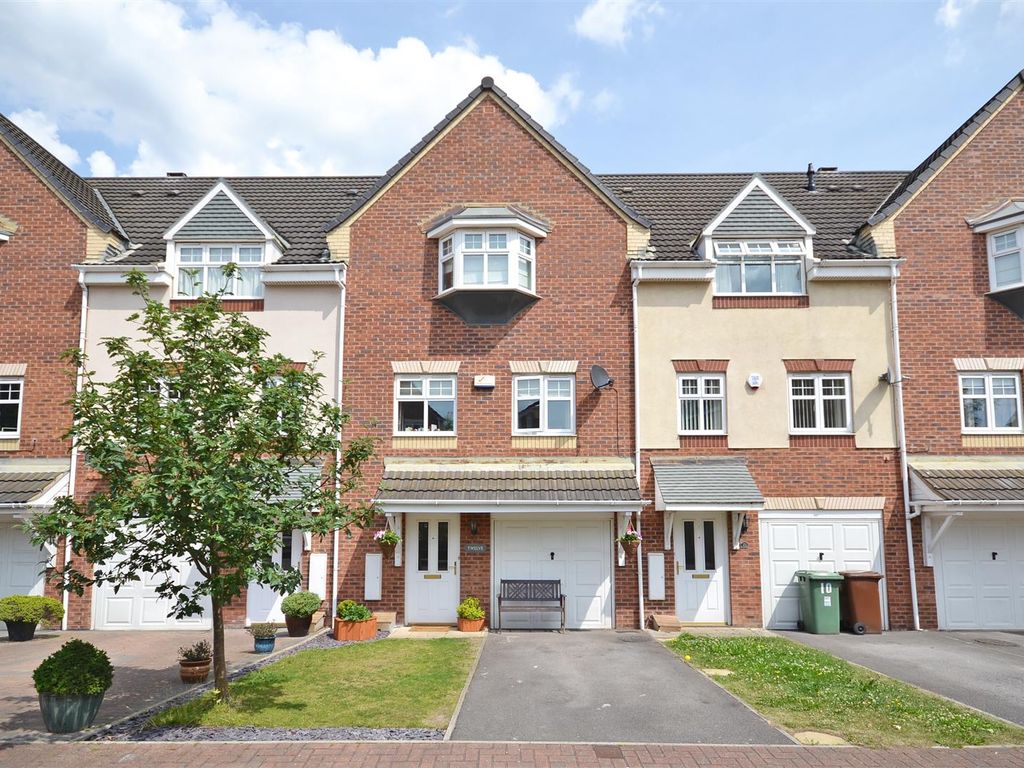 3 bed town house for sale in Sabine Fold, Horbury, Wakefield WF4 Zoopla