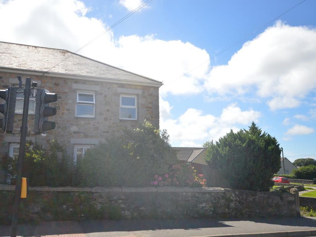 2 bed property to rent in College Street, Camborne TR14, £950 pcm Zoopla