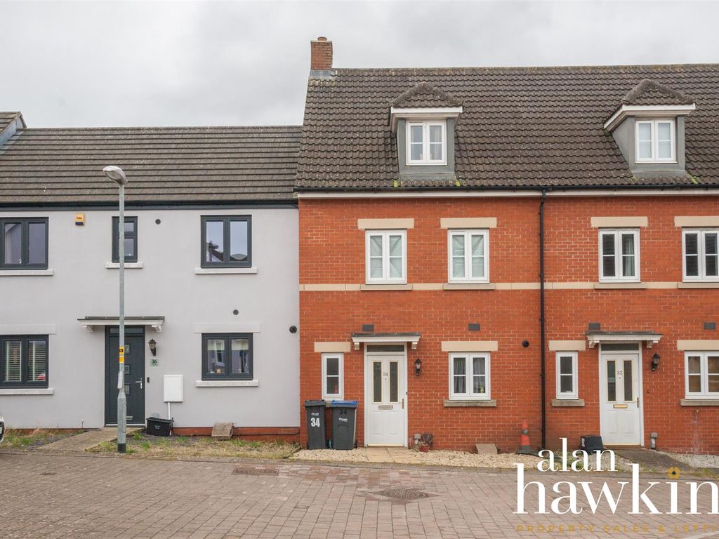3 bed terraced house for sale in Hart Close, Royal Wootton Bassett