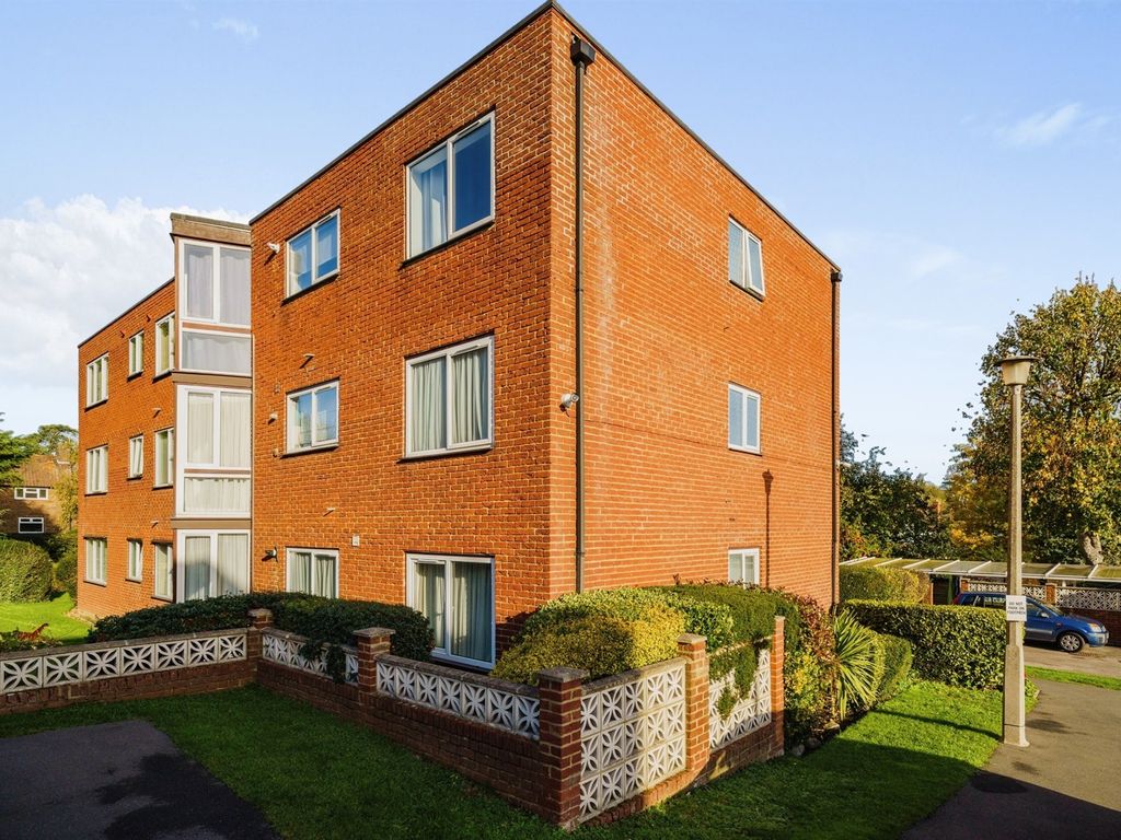 2 bed flat for sale in New Road, Broxbourne EN10 Zoopla