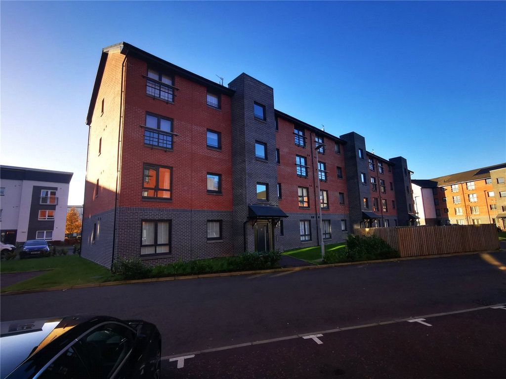 2 bed flat for sale in Lapwing Drive, Renfrew PA4, £154,950 Zoopla