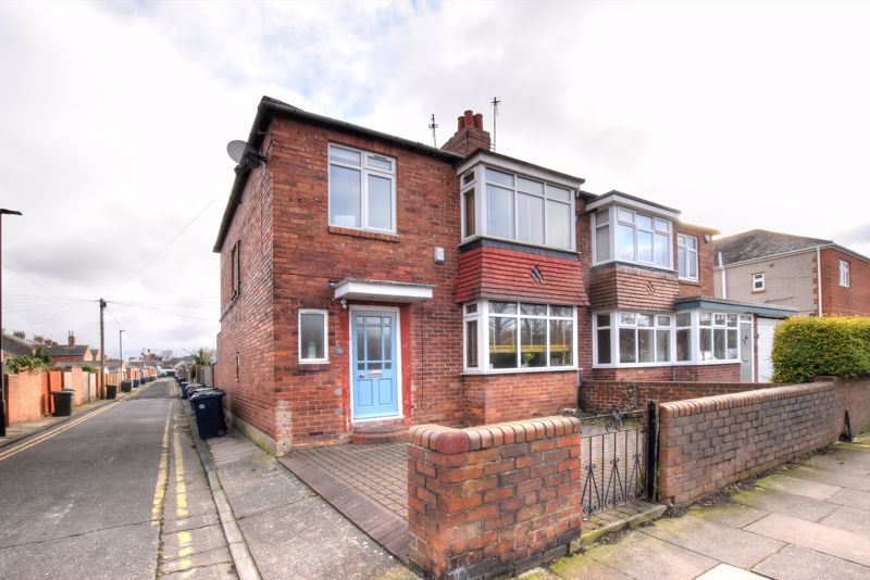 2 bed semidetached house for sale in Regent Avenue, Gosforth