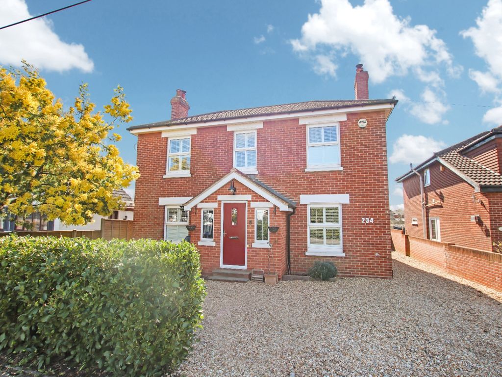 5 bed detached house to rent in Warsash Road, Warsash, Southampton SO31