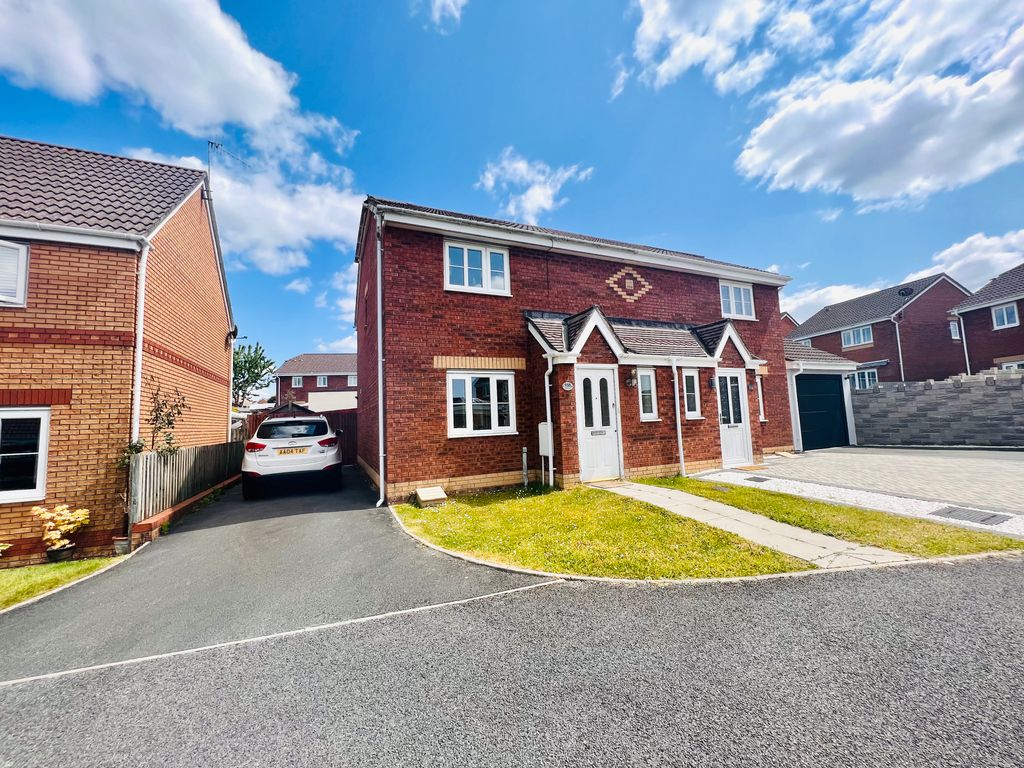 3 bed semidetached house for sale in Pant Bryn Isaf, Llanelli SA14 Zoopla