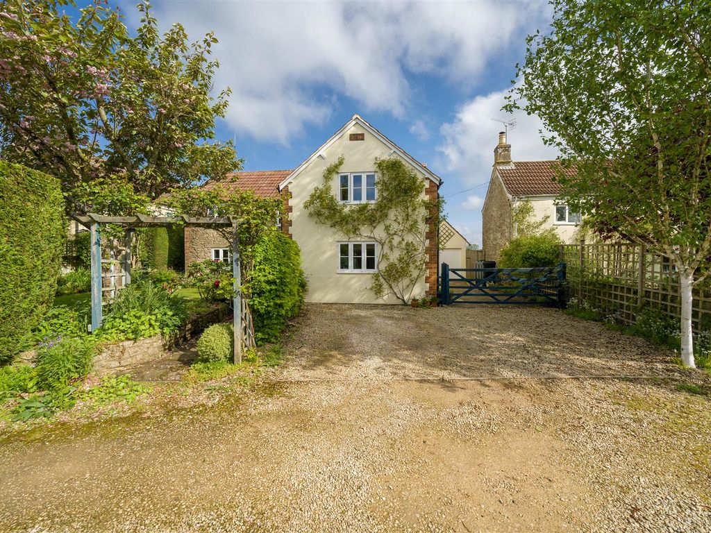 4 bed detached house for sale in Sutton Lane, Sutton Benger, Chippenham