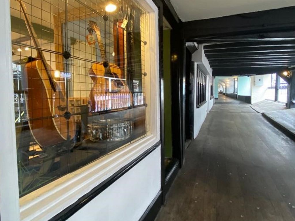 Commercial property for sale in Chester, England, United Kingdom CH1, £