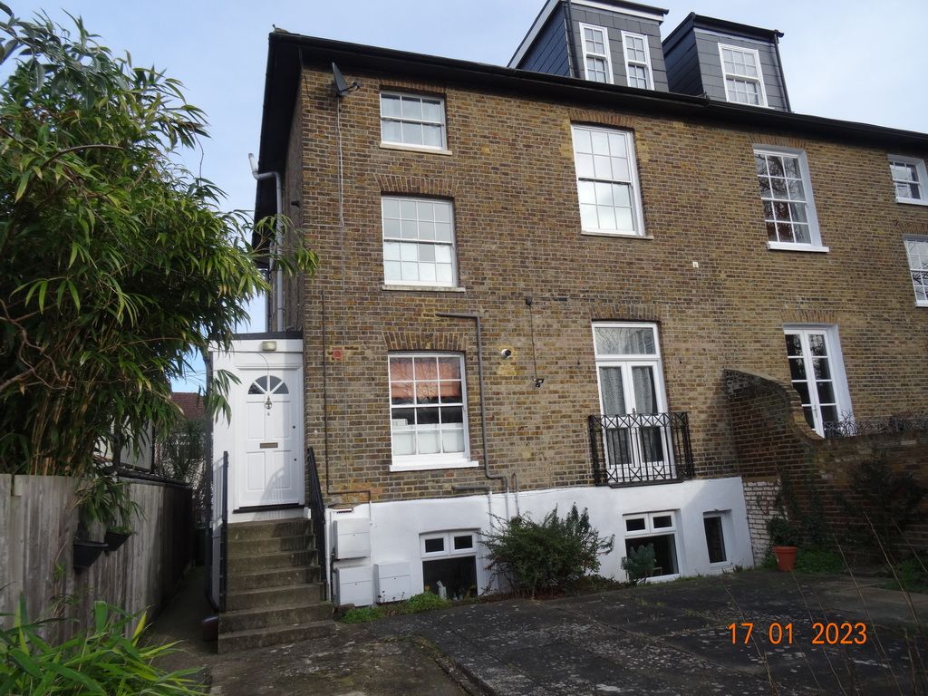Studio for sale in Cadogan Road, Surbiton KT6 Zoopla
