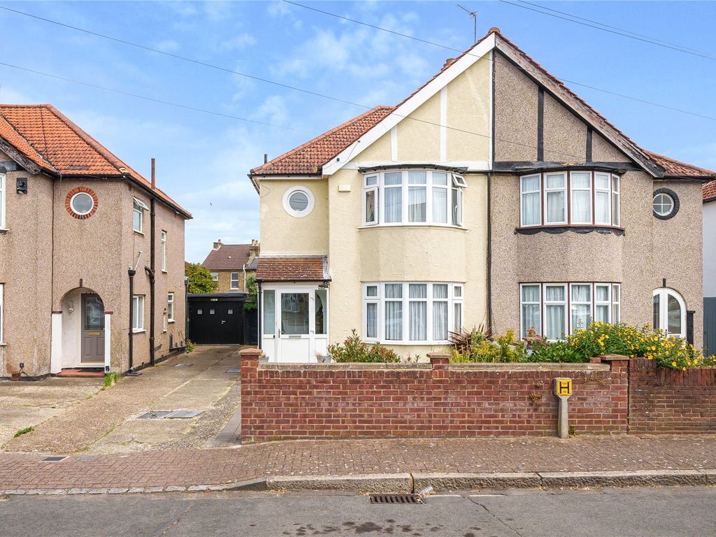 3 bed semidetached house for sale in Bradford Close, Bromley BR2 Zoopla