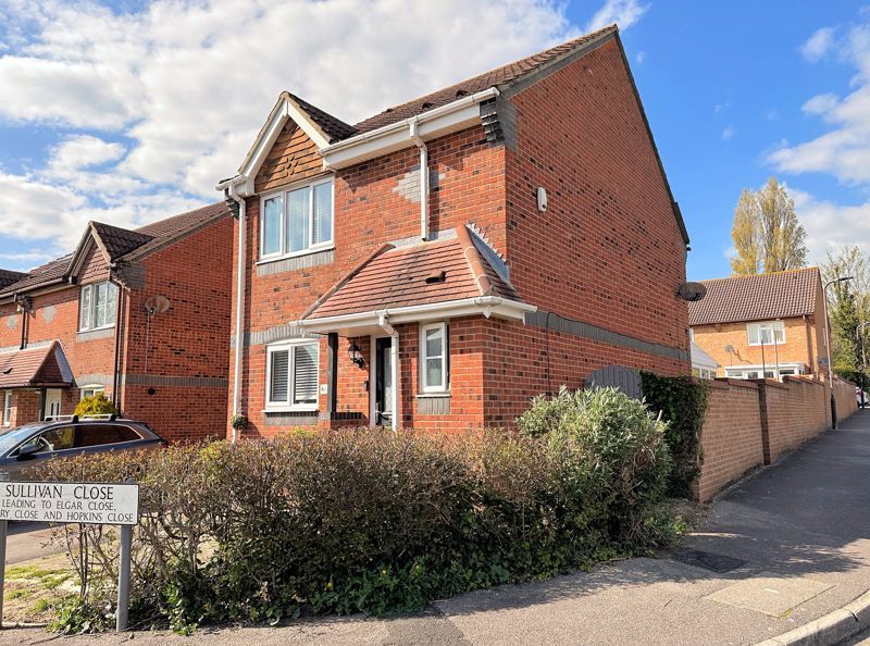 3 bed linkdetached house for sale in Sullivan Close, Port Solent