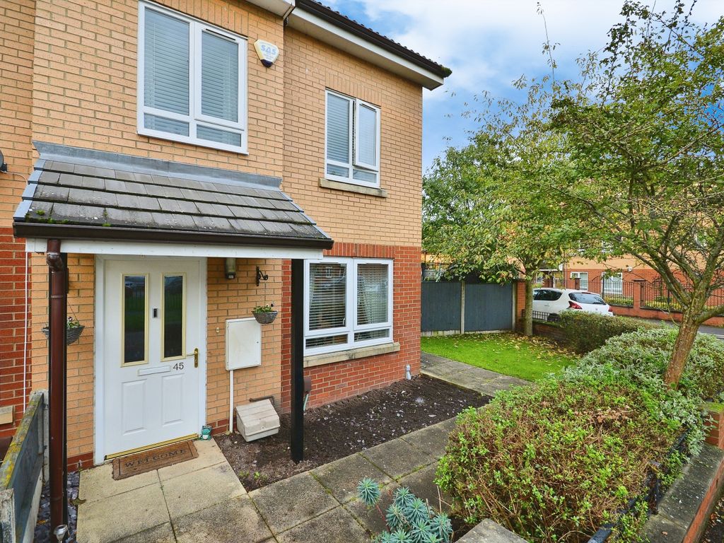2 bed end terrace house for sale in Painswick Road, Manchester, Greater