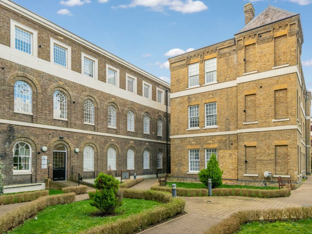 2 bed flat for sale in Hilda Road, Southall UB2, £429,950 Zoopla