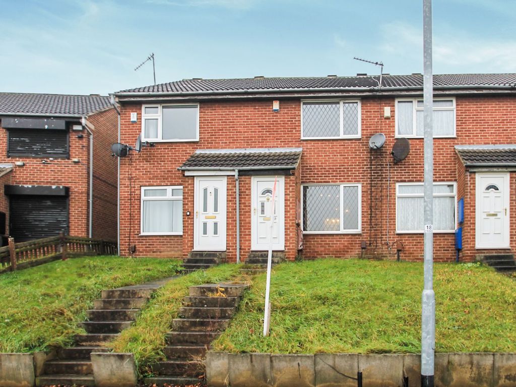 2 bed terraced house for sale in Cottingley Approach, Leeds LS11 Zoopla