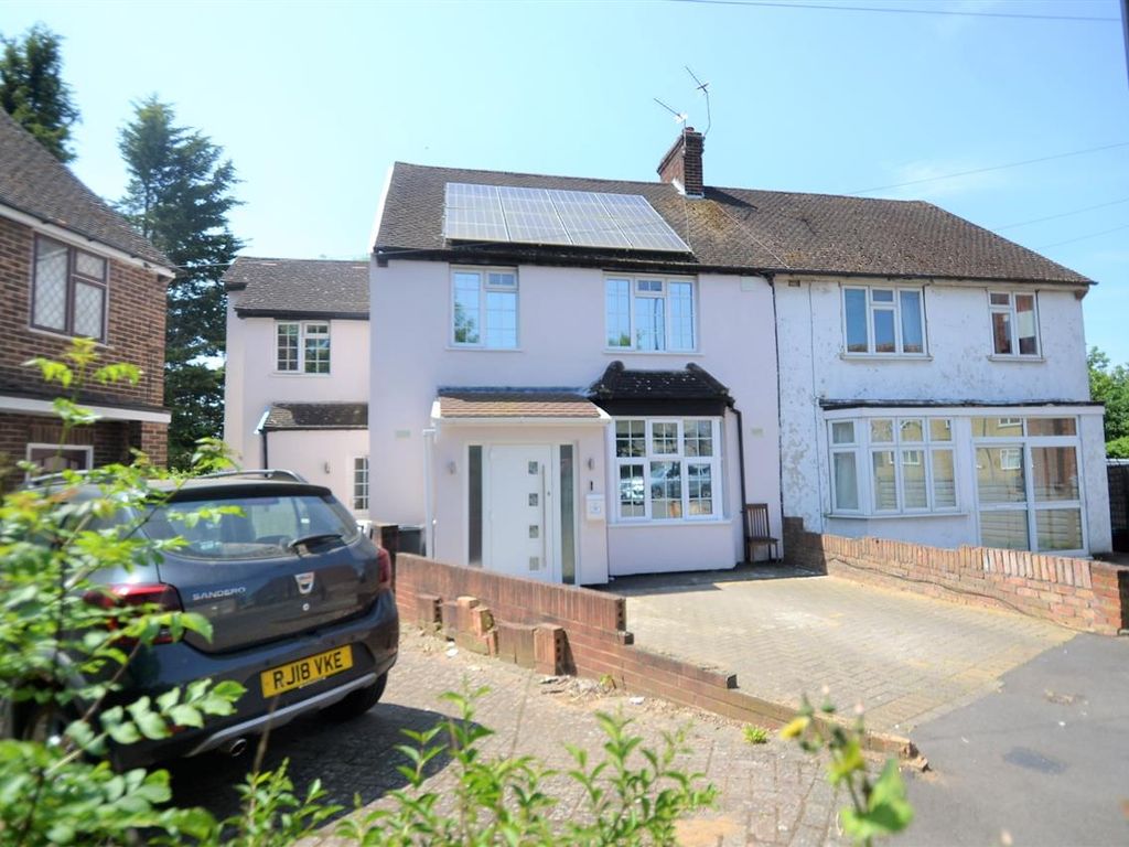 4 bed semidetached house for sale in Rookeries Close, Feltham TW13
