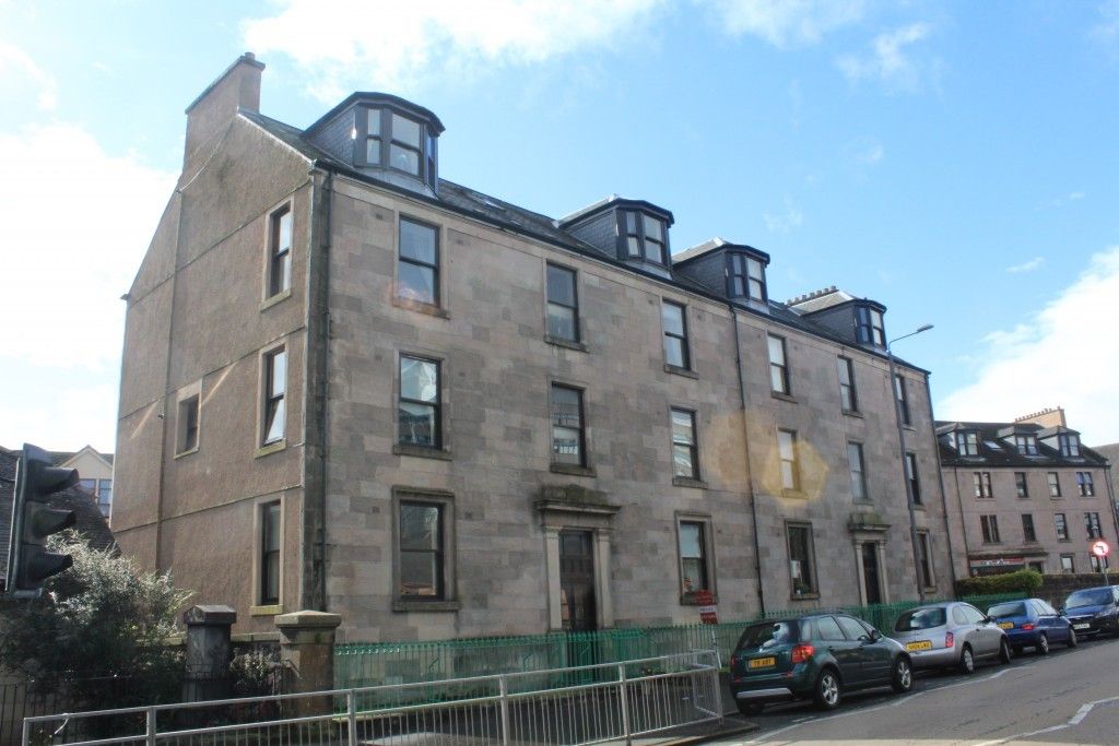 Nelson Street, Greenock PA15