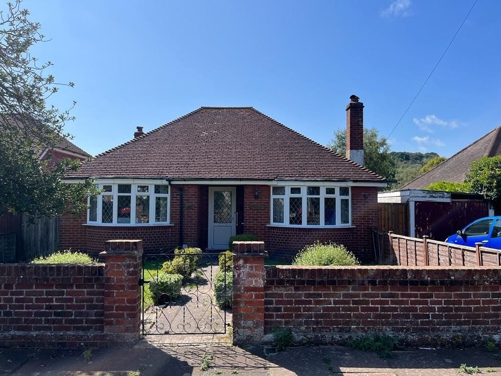 3 bed bungalow for sale in Lime Tree Avenue, Findon Valley, Worthing