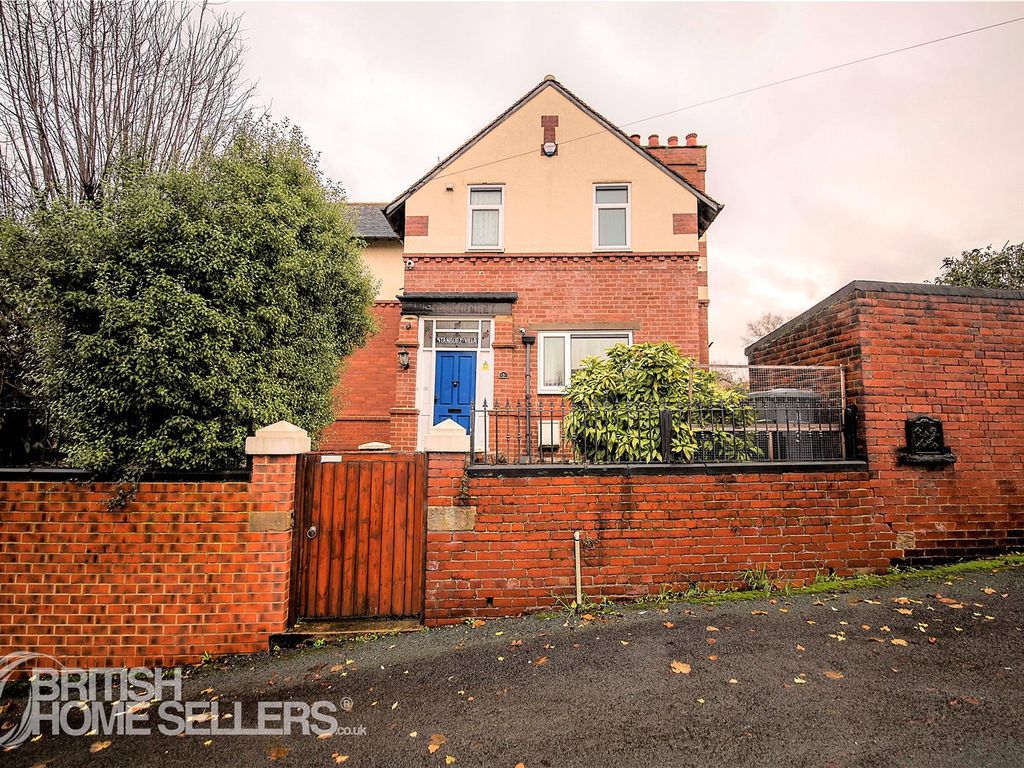 3 bed detached house for sale in Margaret Road, Wombwell, Barnsley