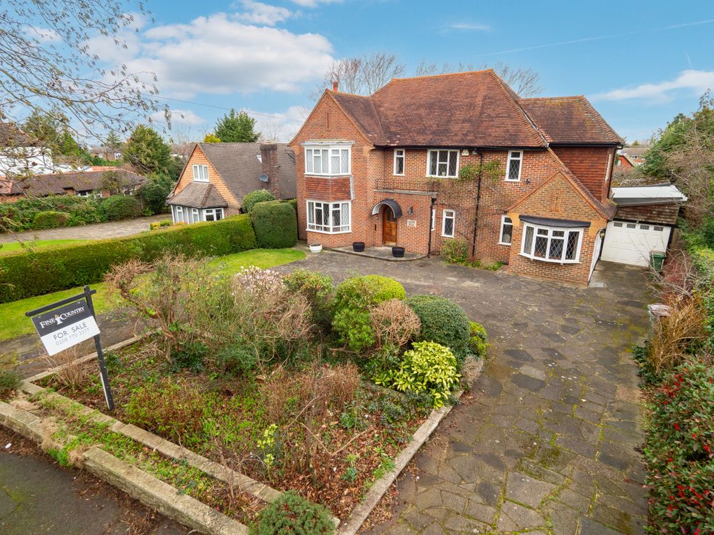 4 bed detached house for sale in Downs Side, Cheam, Sutton SM2, £