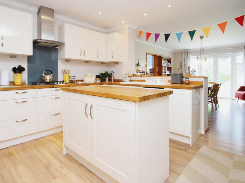 5 bed property to rent in Elm Park, Ferring, Worthing BN12 Zoopla