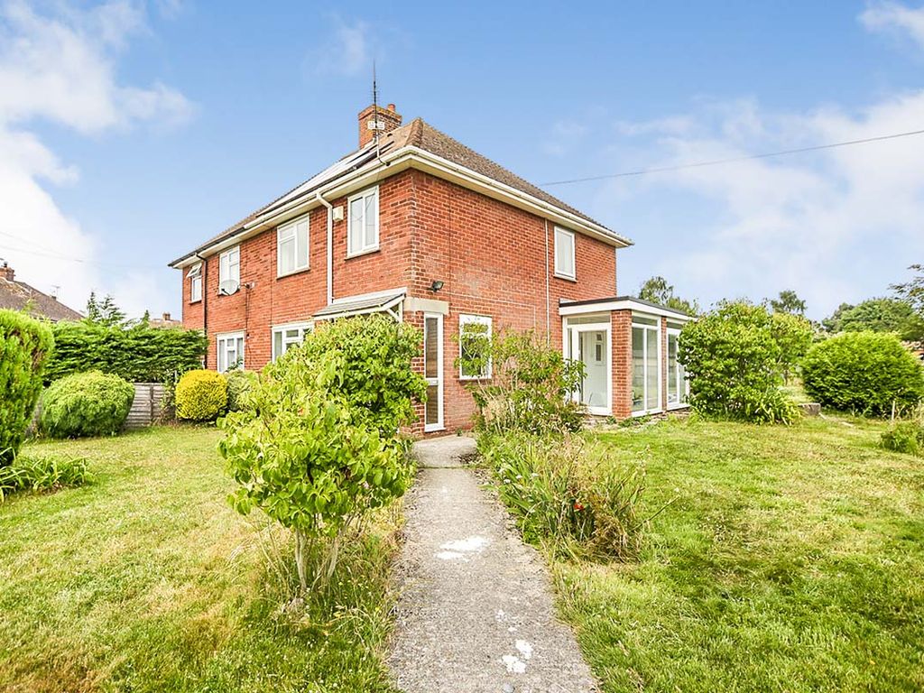 3 bed detached house to rent in Bayfield, Painters Forstal, Faversham