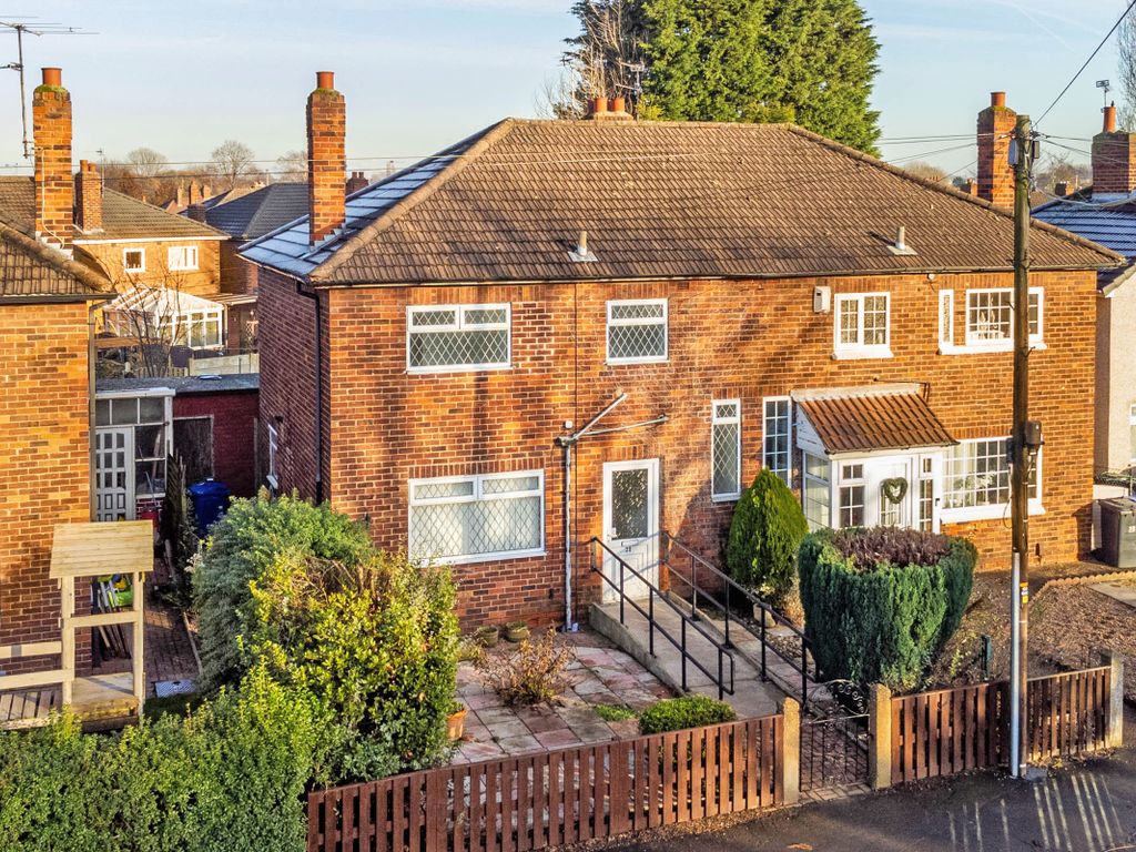 3 bed semidetached house for sale in Springcroft Drive, Doncaster DN5