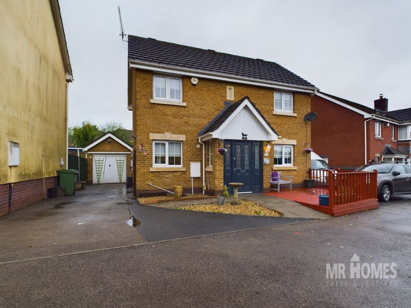 3 bed detached house for sale in Emerson Drive, St Marys Field, Caerau