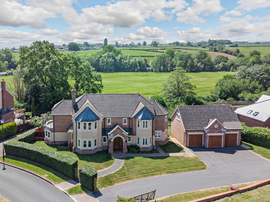 5 bed detached house for sale in Morda Close, Oswestry, Shropshire SY11