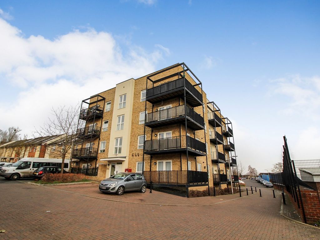 2 bed flat for sale in Tay Road, Tilehurst, Reading RG30 Zoopla