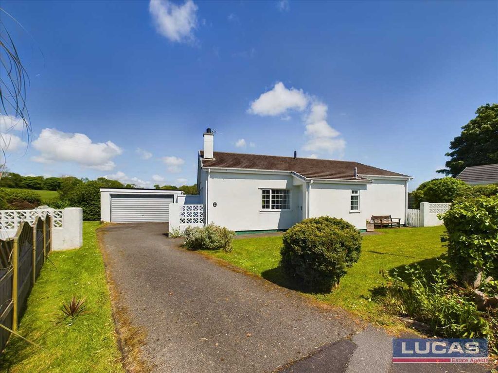 3 bed detached bungalow for sale in Red Wharf Bay, Pentraeth LL75, £