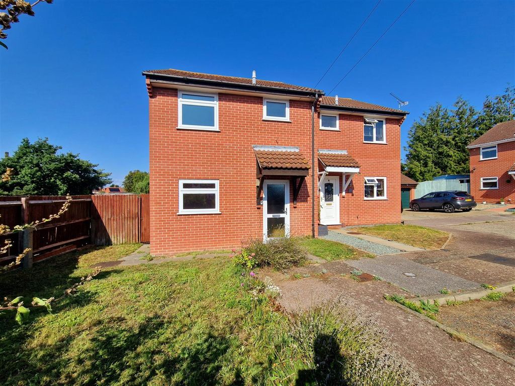 3 bed semidetached house for sale in Lakeside Road, Ipswich IP2, £