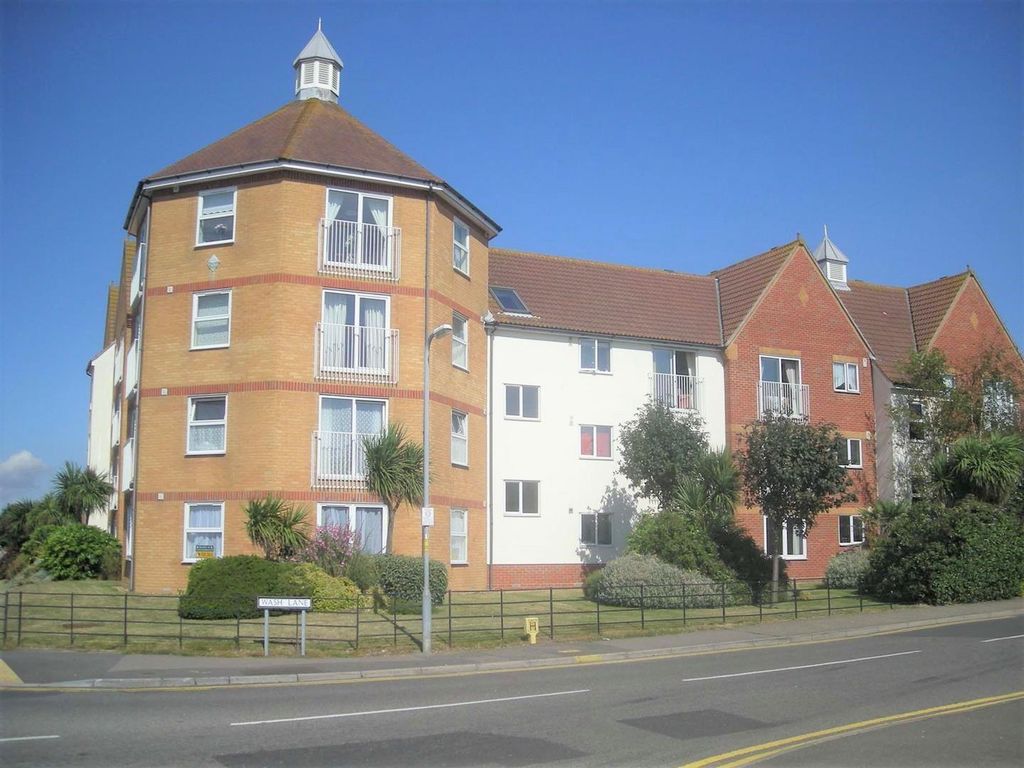 1 bed flat to rent in Marina Point, West Road, ClactonOnSea CO15 Zoopla
