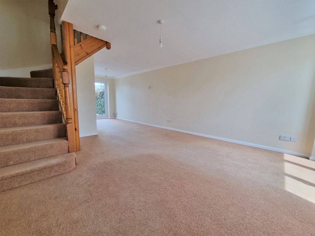 2 bed property to rent in Hawthorn Close, Halstead CO9 Zoopla