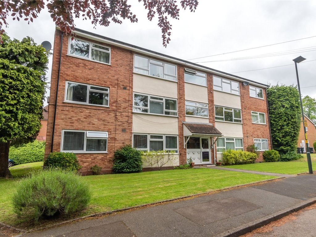 2 bed flat for sale in Conifer Court, Moor Green Lane, Moseley