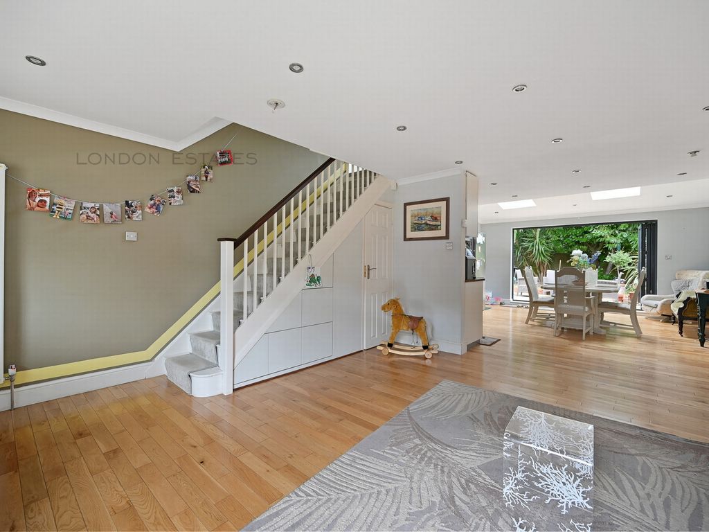 4 bed terraced house for sale in Oliver Close, Chiswick W4, £950,000