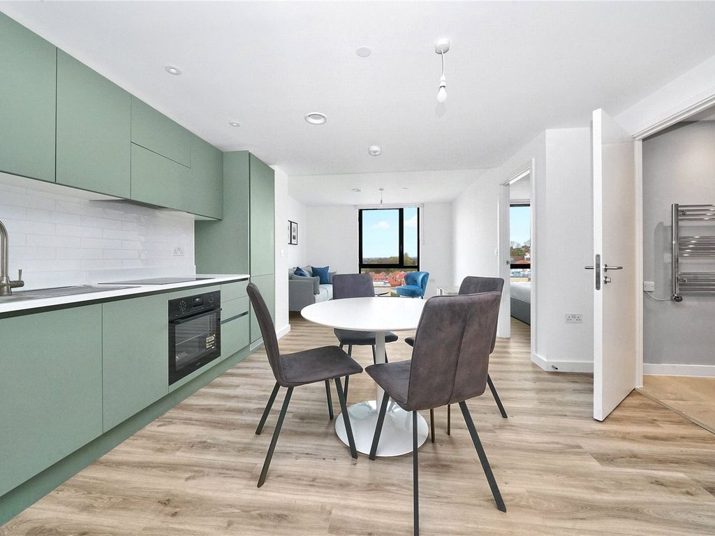 1 bed flat to rent in Calibra Court, Kimpton Road, Luton LU2, £1,400