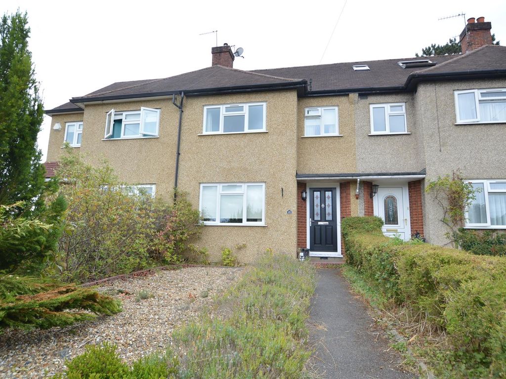 3 bed terraced house to rent in Portnalls Close, Chipstead, Coulsdon
